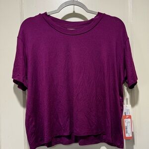NWT 78&Sunny Women’s Cropped Tee in Plum - Medium